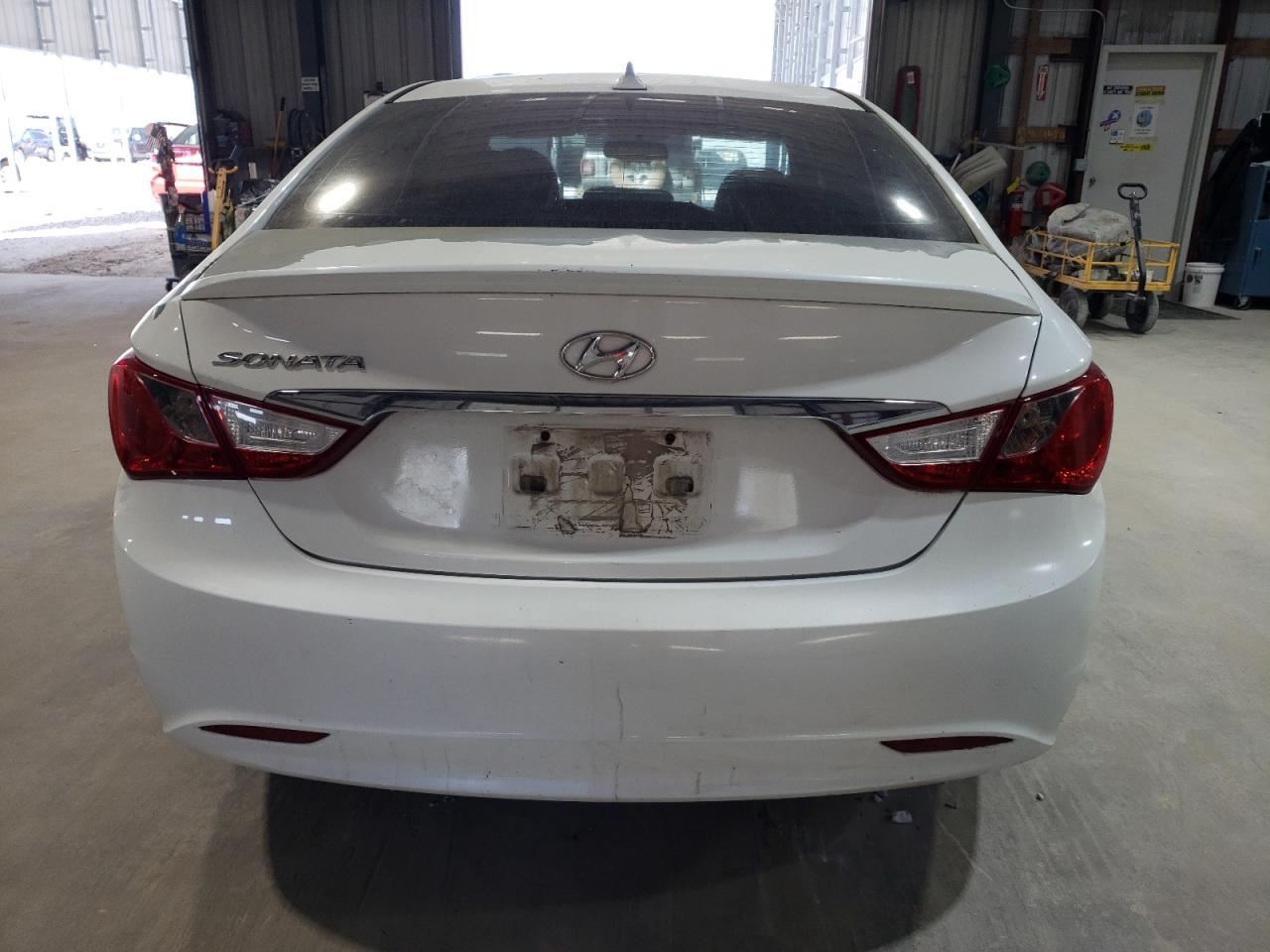 2013 Hyundai Sonata Gls - Image 6