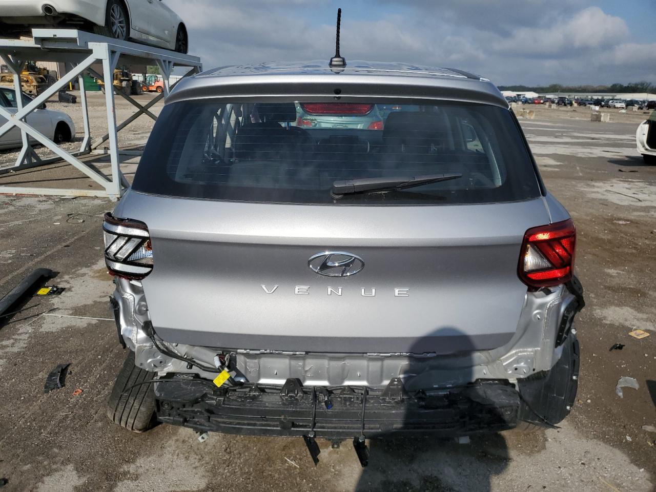 2024 Hyundai Venue Se - Фото 6