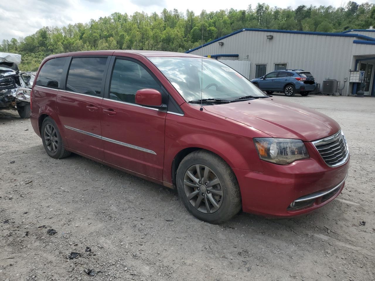 2015 Chrysler Town & Country S - Image 4
