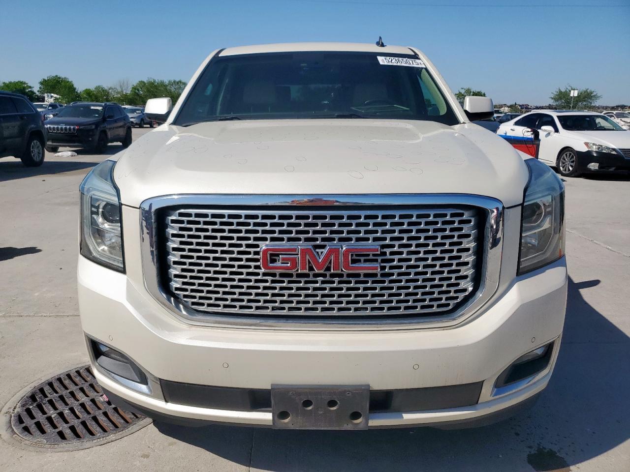 2015 GMC Yukon Denali - Image 5