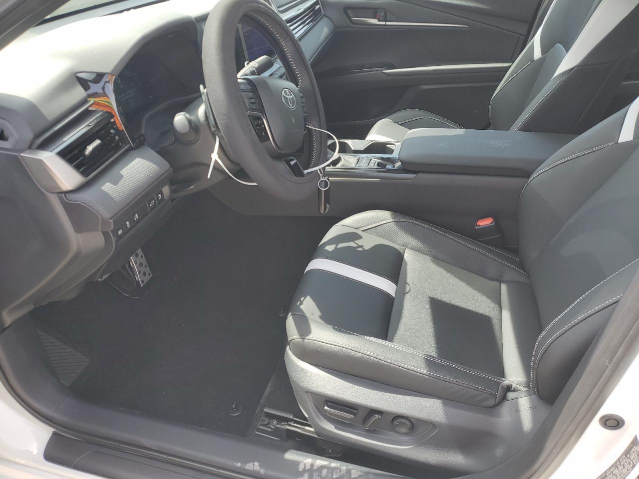 2025 Toyota Camry Xse - Image 7