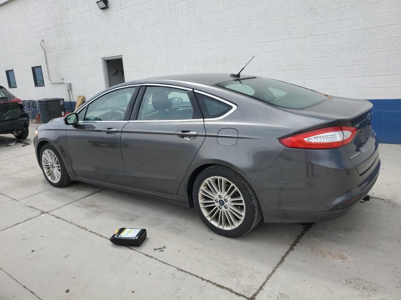2015 Ford Fusion Se - Фото 2