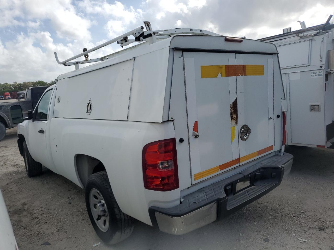 2013 Chevrolet Silverado C1500 - Фото 2