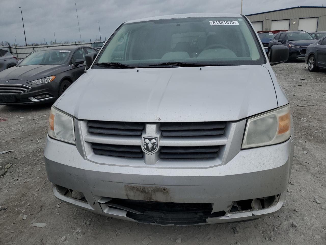 2010 Dodge Grand Caravan Se - Image 5