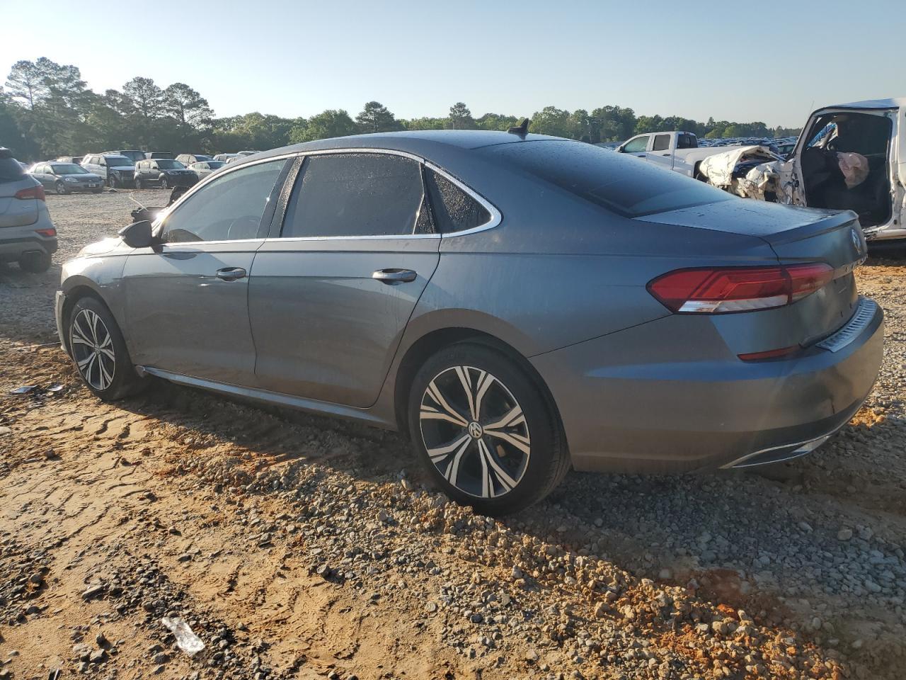 2021 Volkswagen Passat Se - Фото 2
