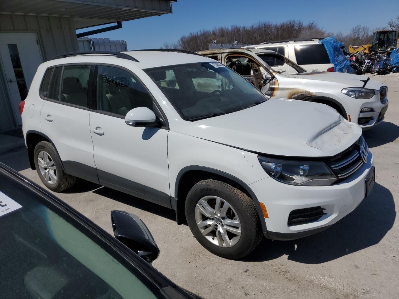 2016 Volkswagen Tiguan S - Image 4