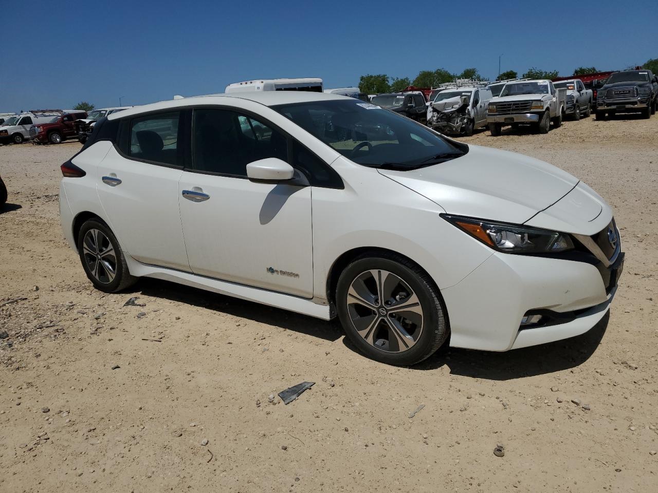 2018 Nissan Leaf S - Image 4