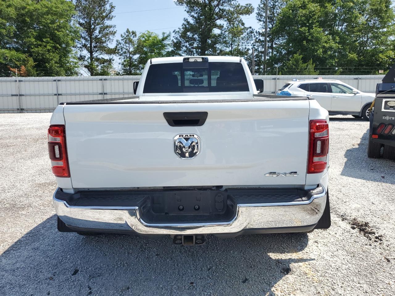 2023 Ram 3500 Laramie - Фото 6