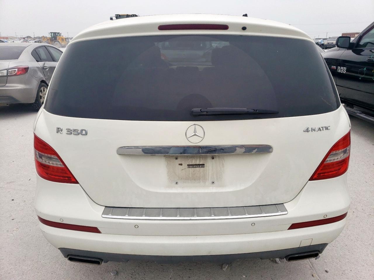 2012 Mercedes-Benz R 350 4Matic - Image 6