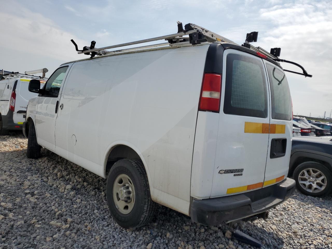 2013 Chevrolet Express G2500 - Фото 2