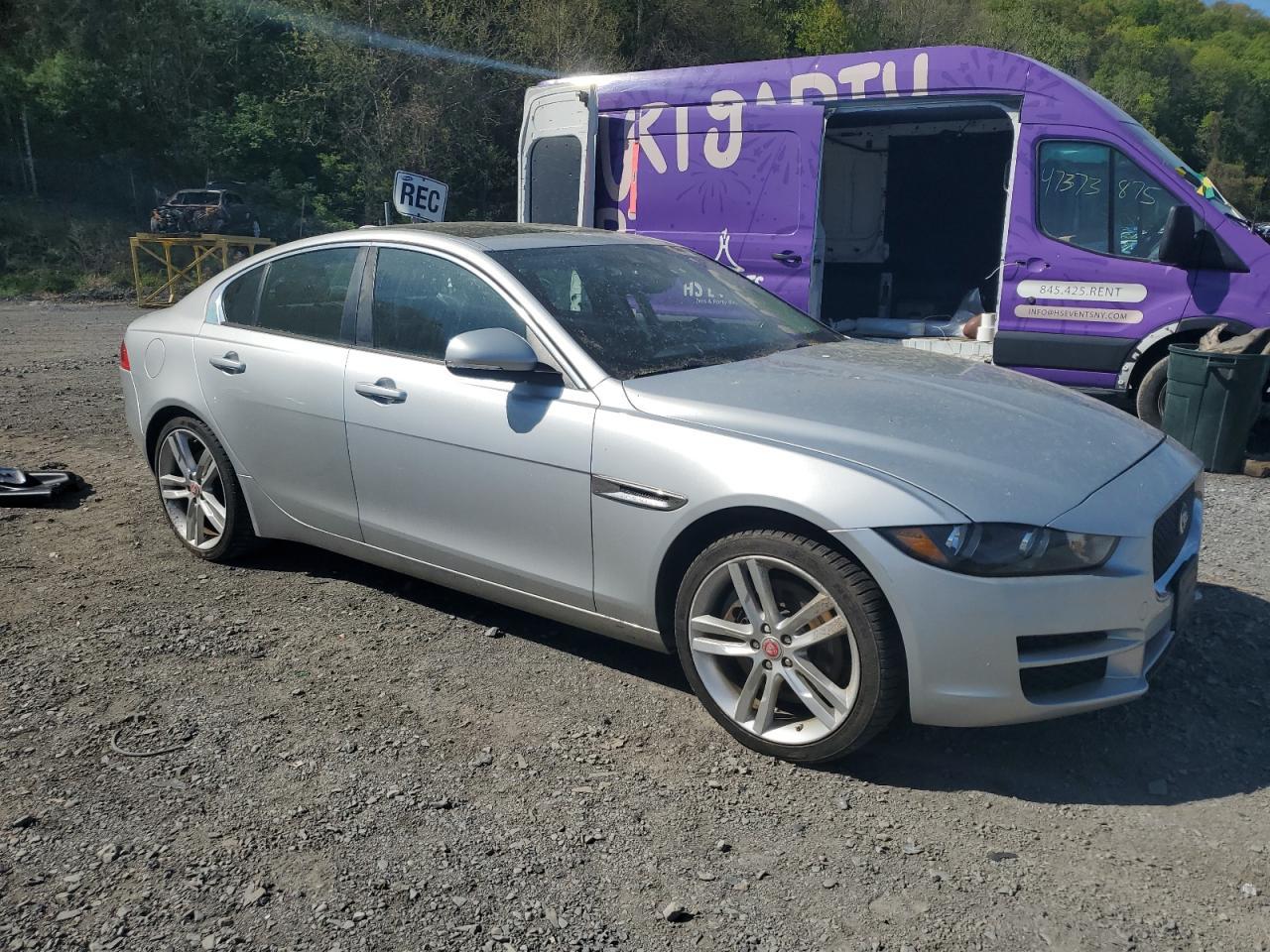 2017 Jaguar Xe Premium - Фото 4
