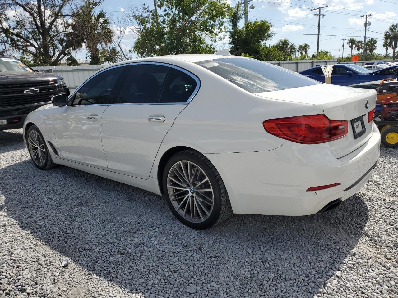 2017 BMW 540 I - Фото 2