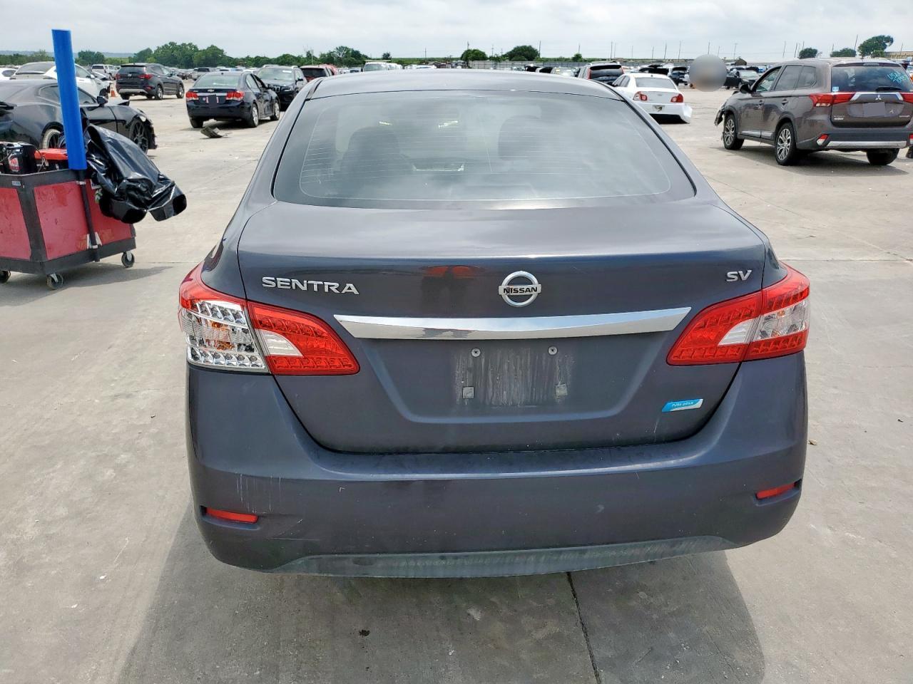 2014 Nissan Sentra S - Фото 6