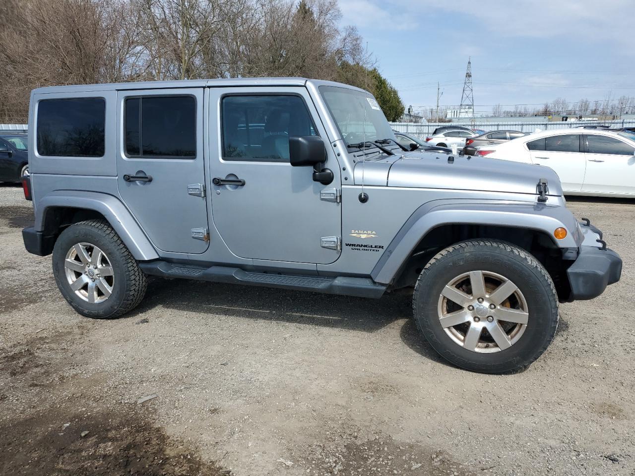 2015 Jeep Wrangler Unlimited Sahara - Image 4