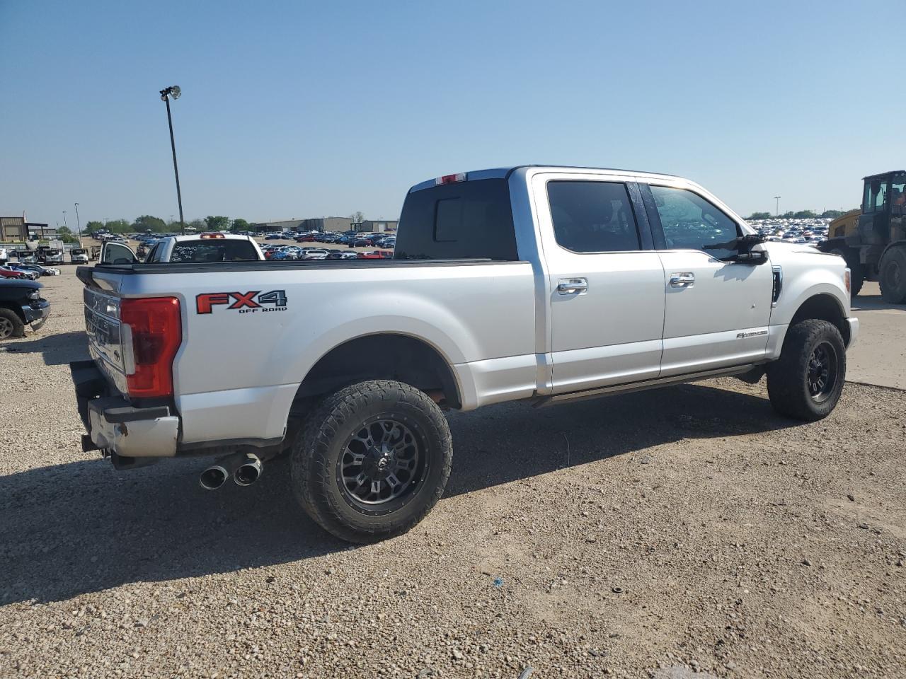 2018 Ford F250 Super Duty - Фото 3