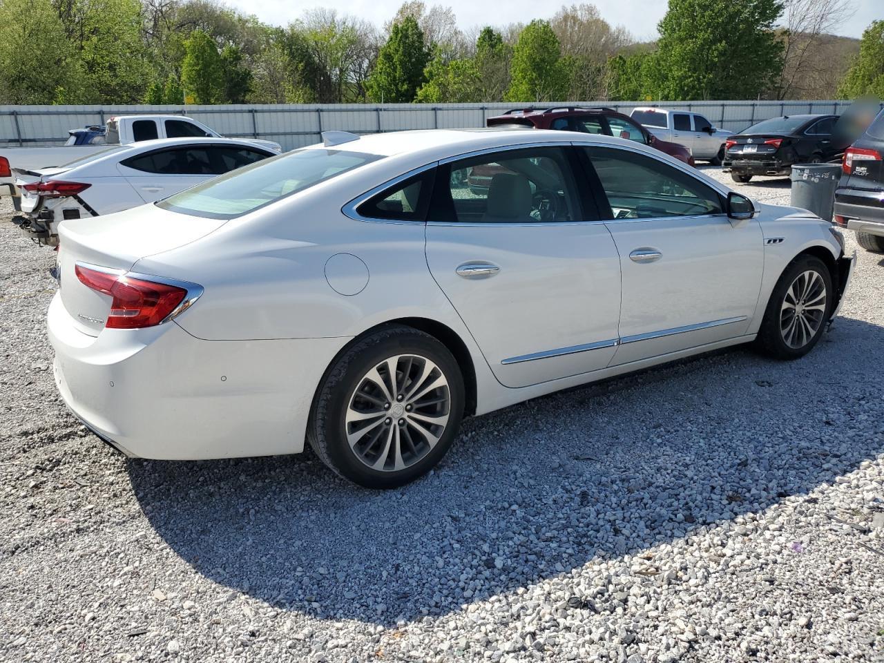 2018 Buick Lacrosse Premium - Фото 3