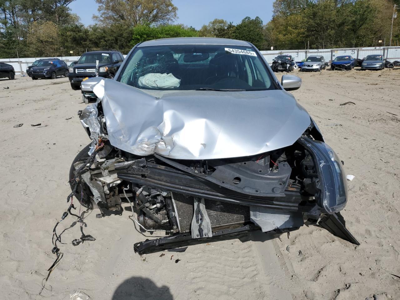 2016 Nissan Sentra S - Image 5