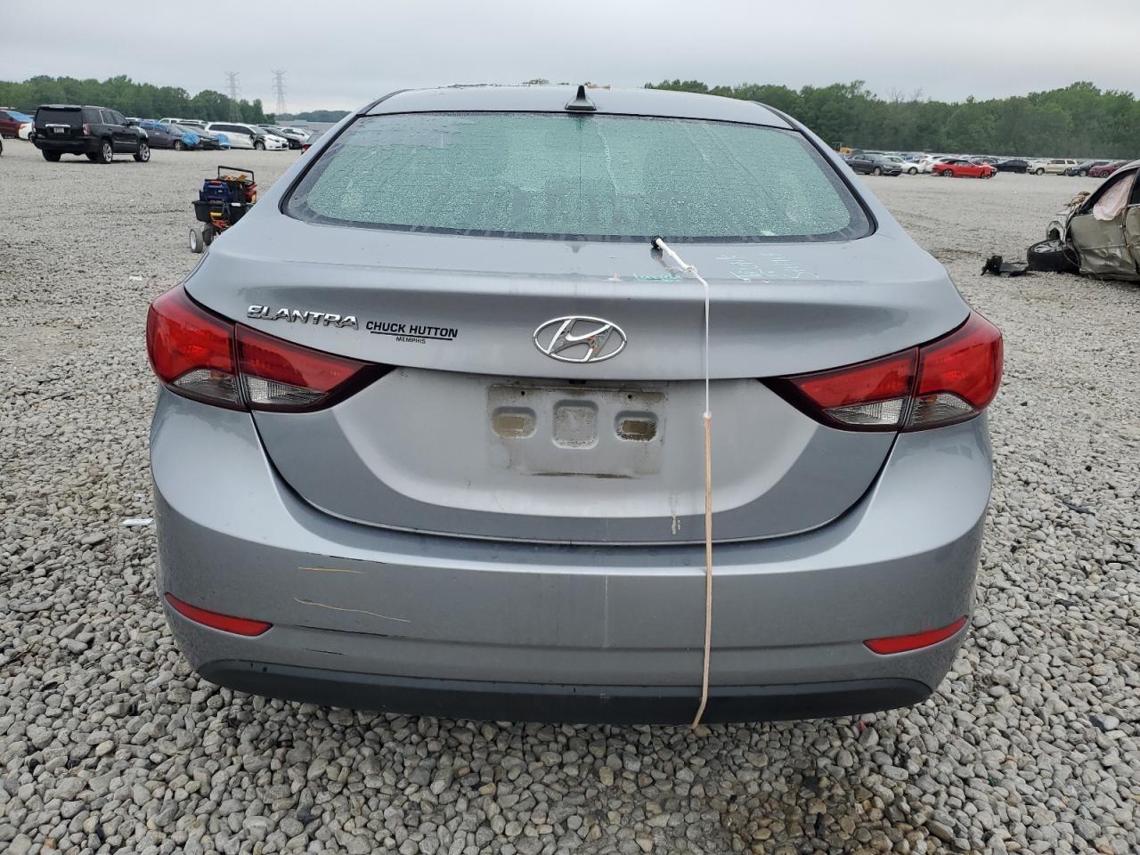 2016 Hyundai Elantra Se - Image 6