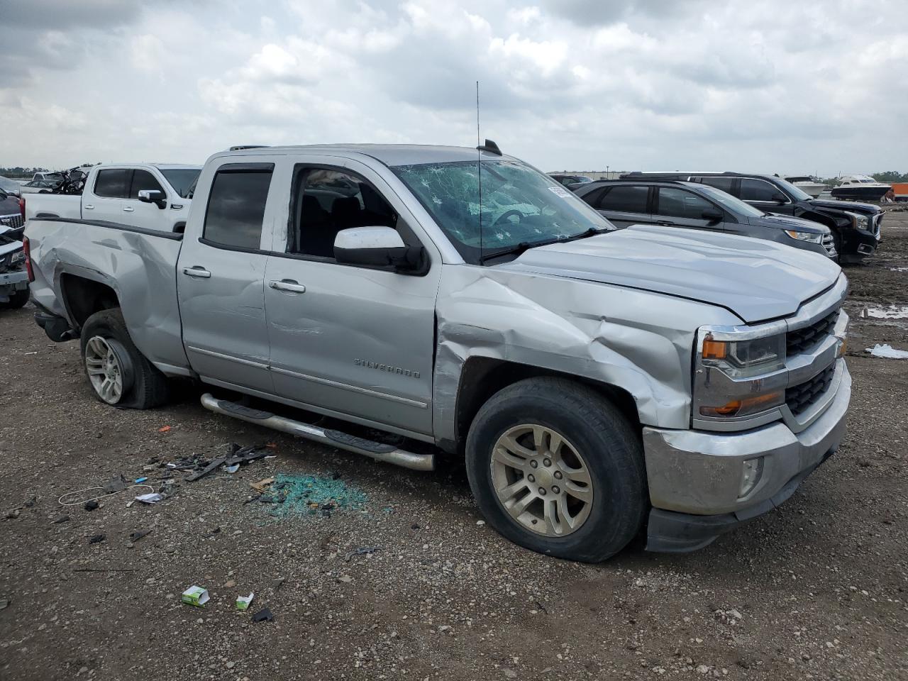 2017 Chevrolet Silverado C1500 Lt - Image 4