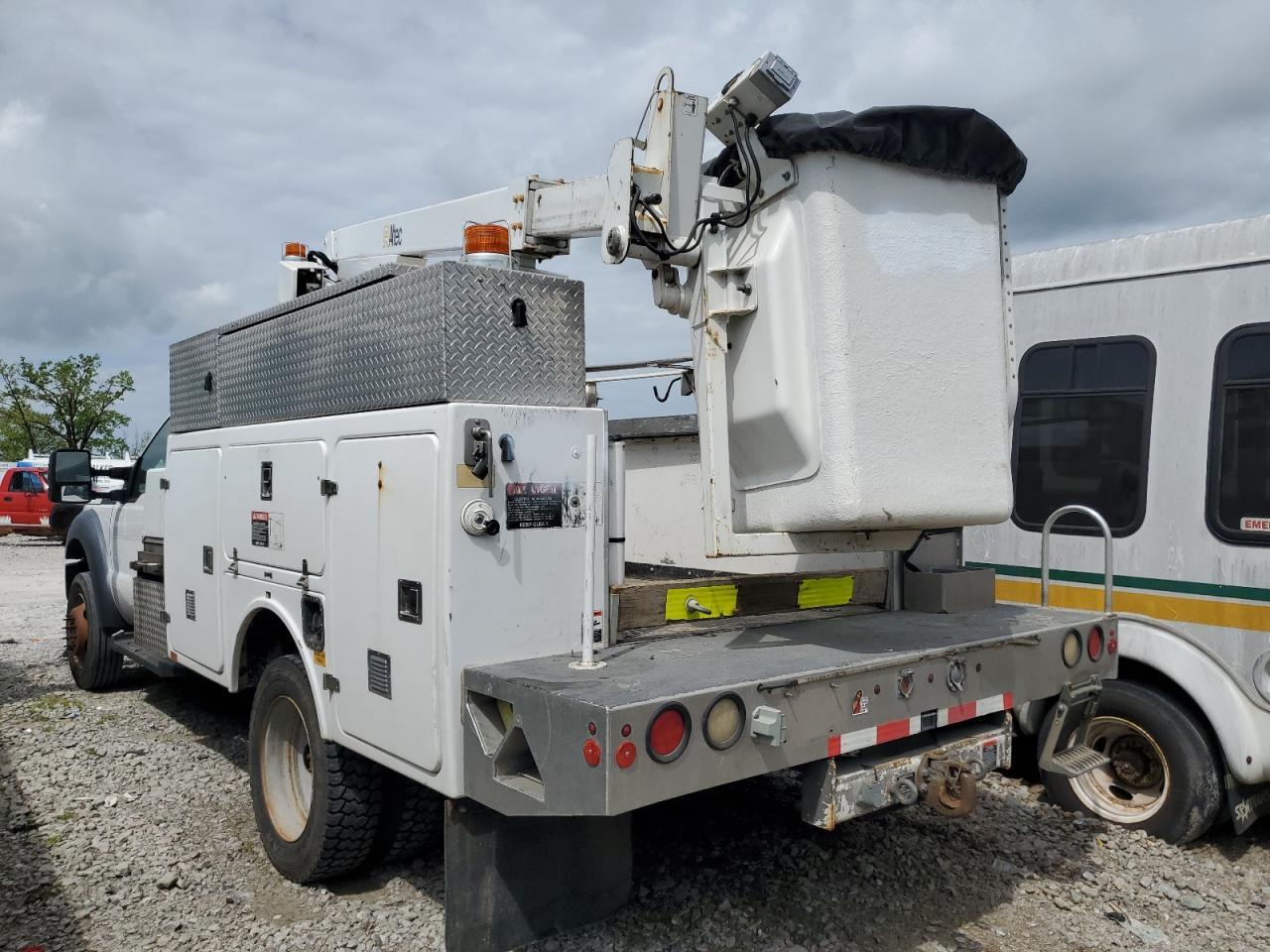 2013 Ford F450 Super Duty - Image 2