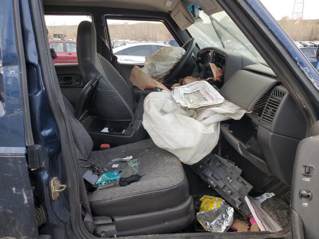 2000 Jeep Cherokee Sport - Image 7