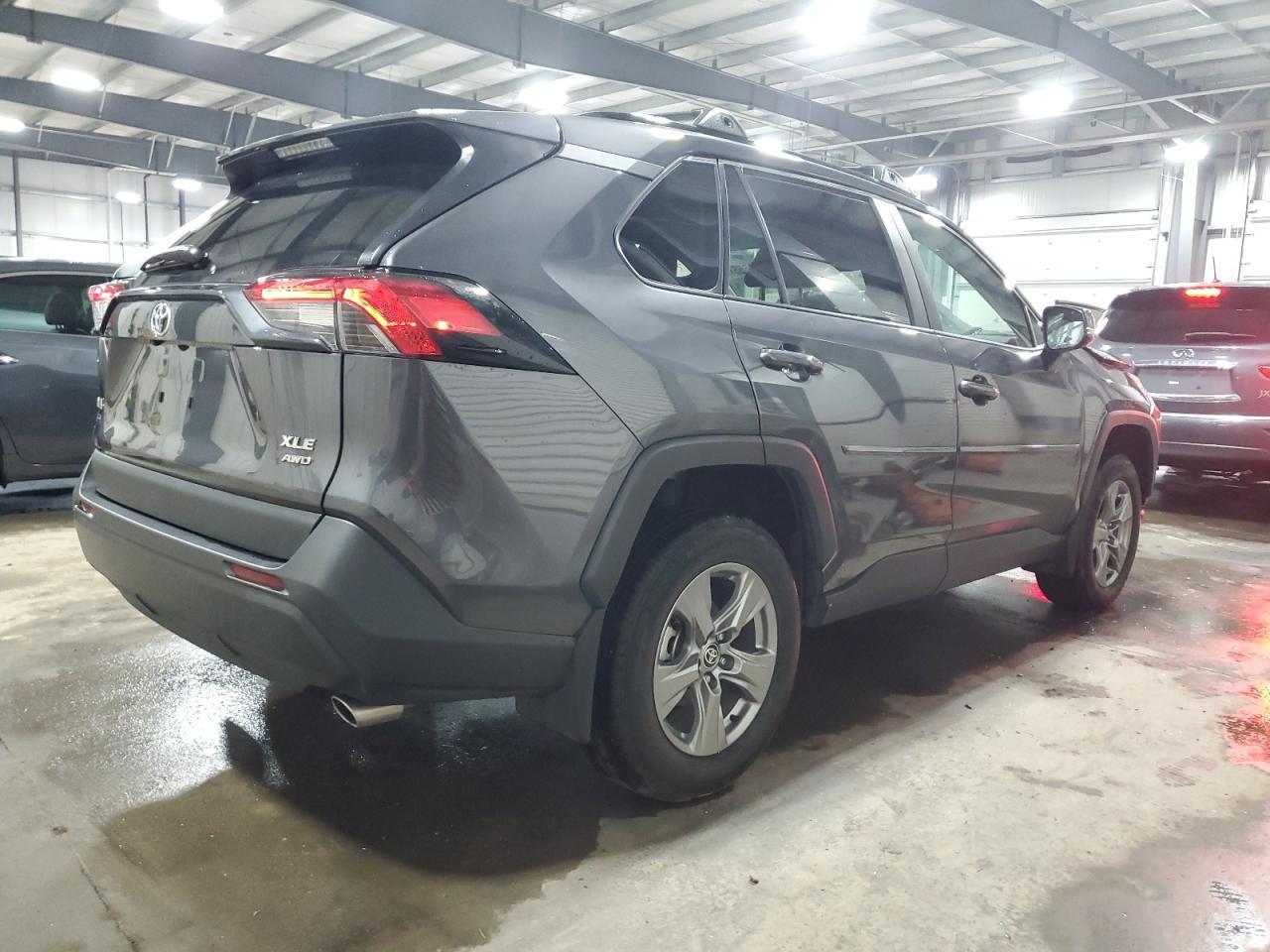2023 Toyota Rav4 Xle - Фото 3