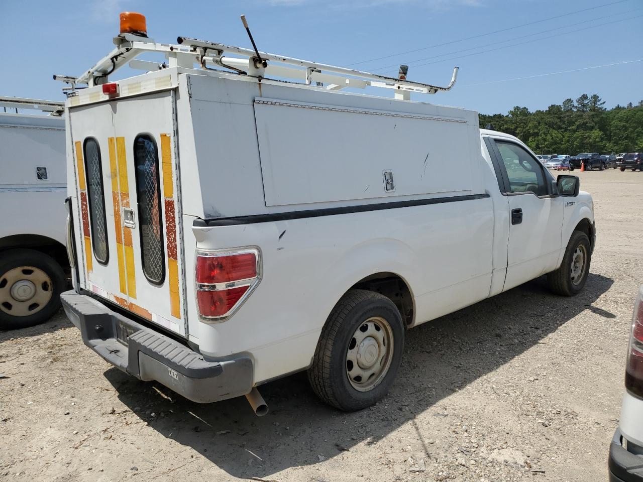 2010 Ford F150 - Фото 3