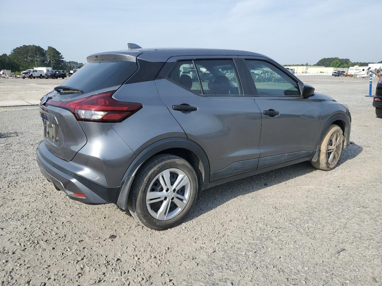2021 Nissan Kicks S - Фото 3