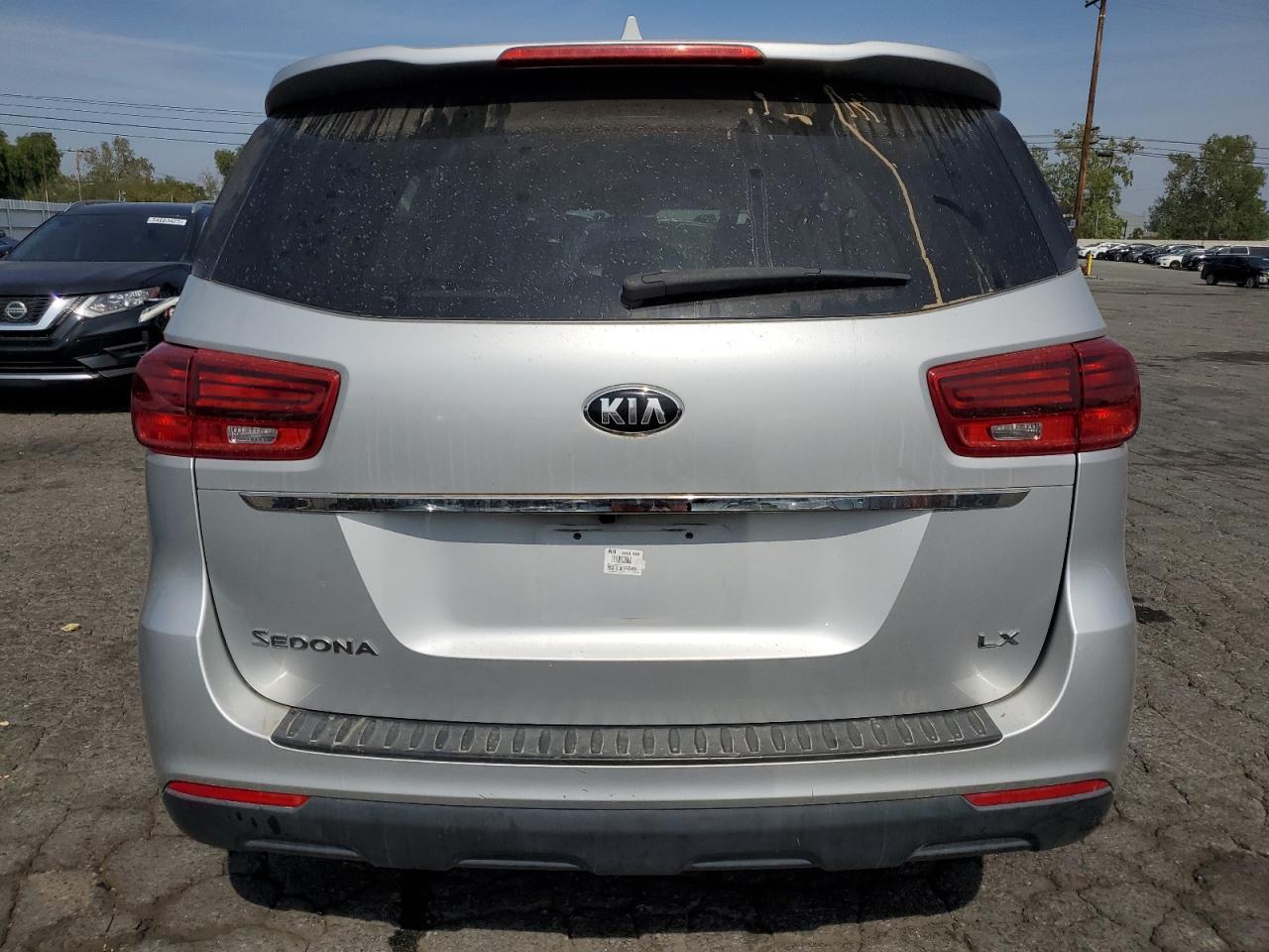 2020 Kia Sedona Lx - Фото 6