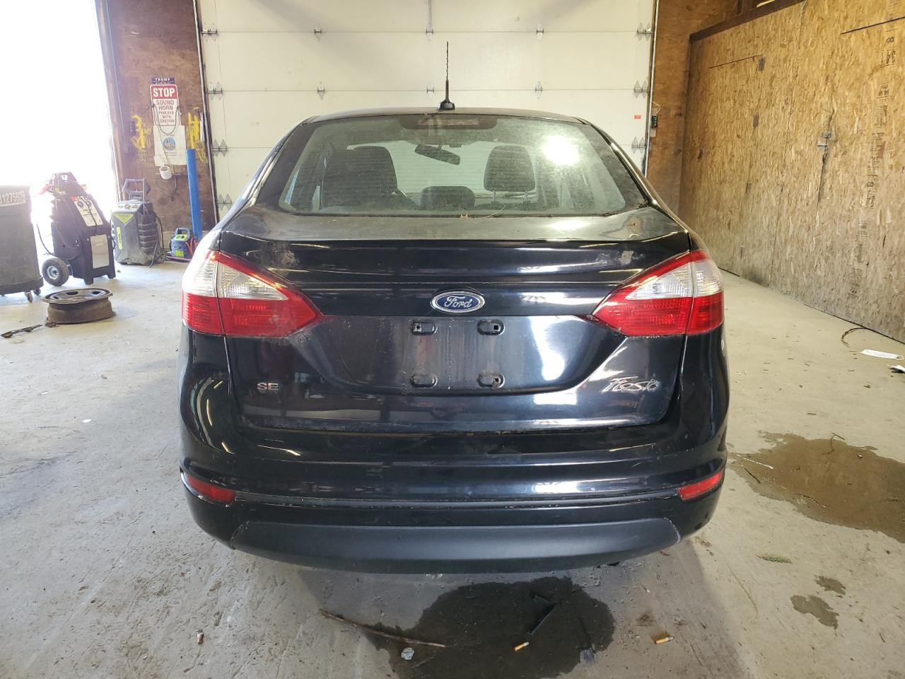 2014 Ford Fiesta Se - Фото 6