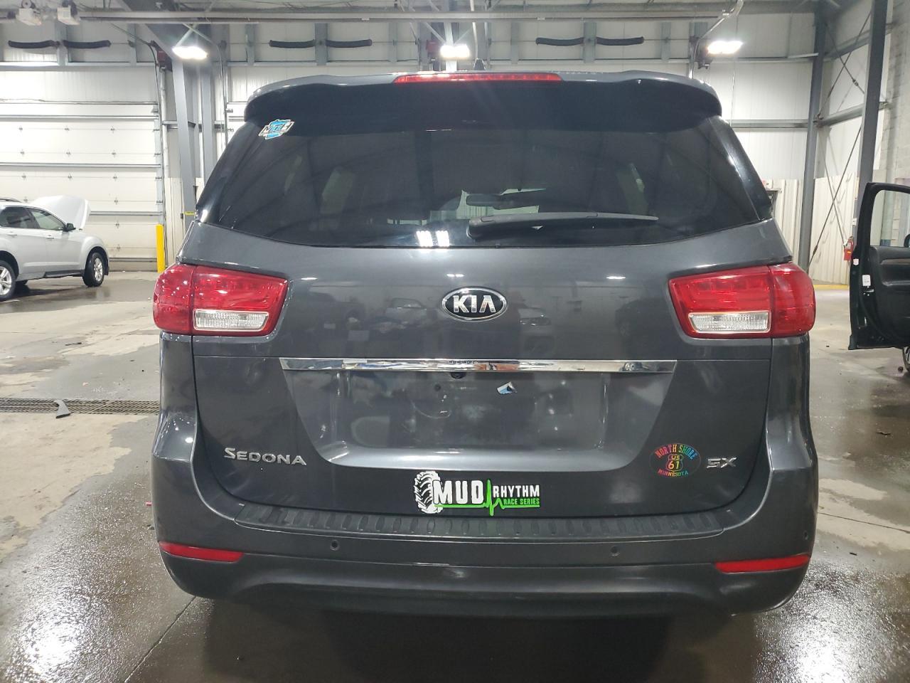 2017 Kia Sedona Ex - Фото 6