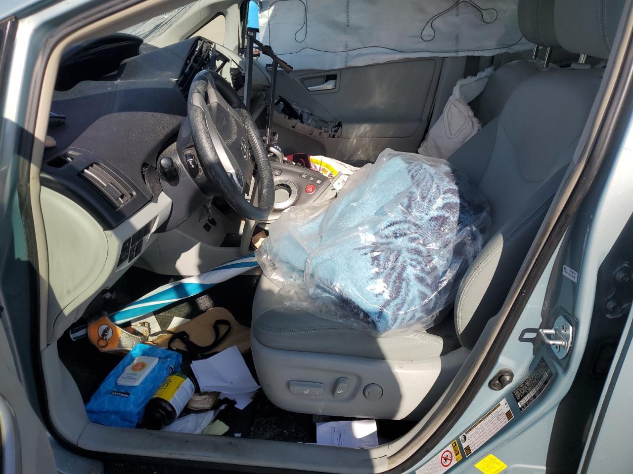 2014 Toyota Prius - Image 7