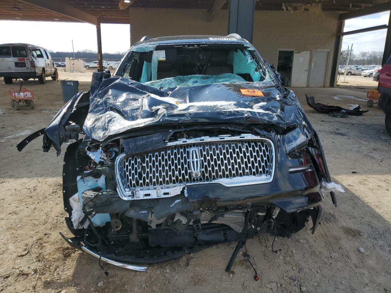 2022 Lincoln Nautilus Reserve - Image 5