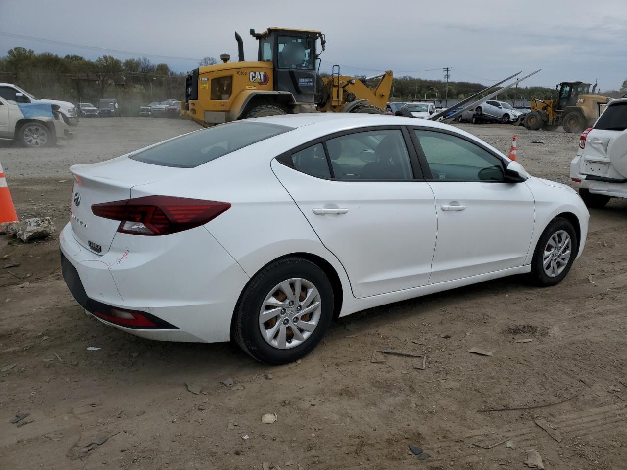 2019 Hyundai Elantra Se - Фото 3
