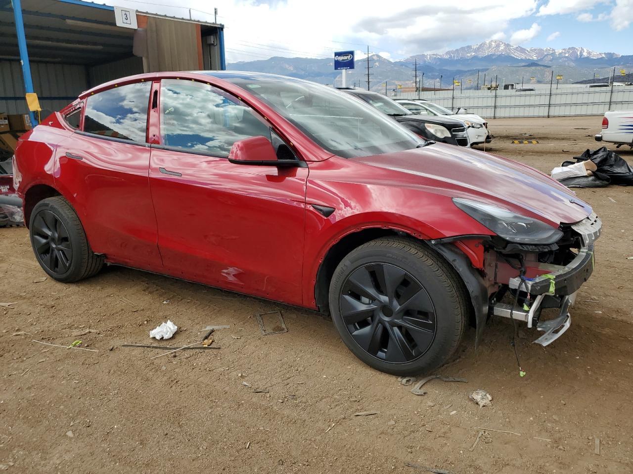 2025 Tesla Model Y - Image 4