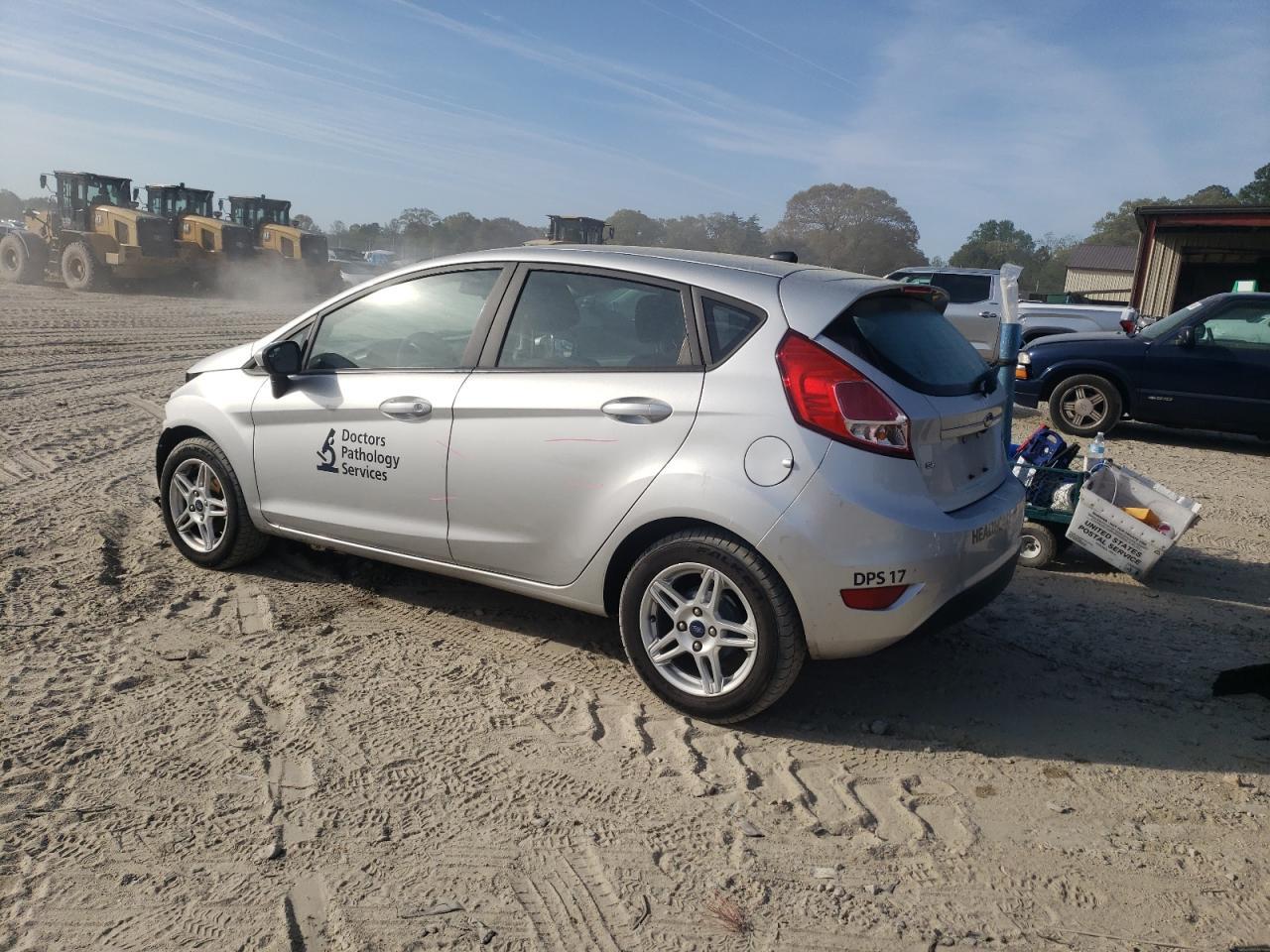 2019 Ford Fiesta Se - Фото 2