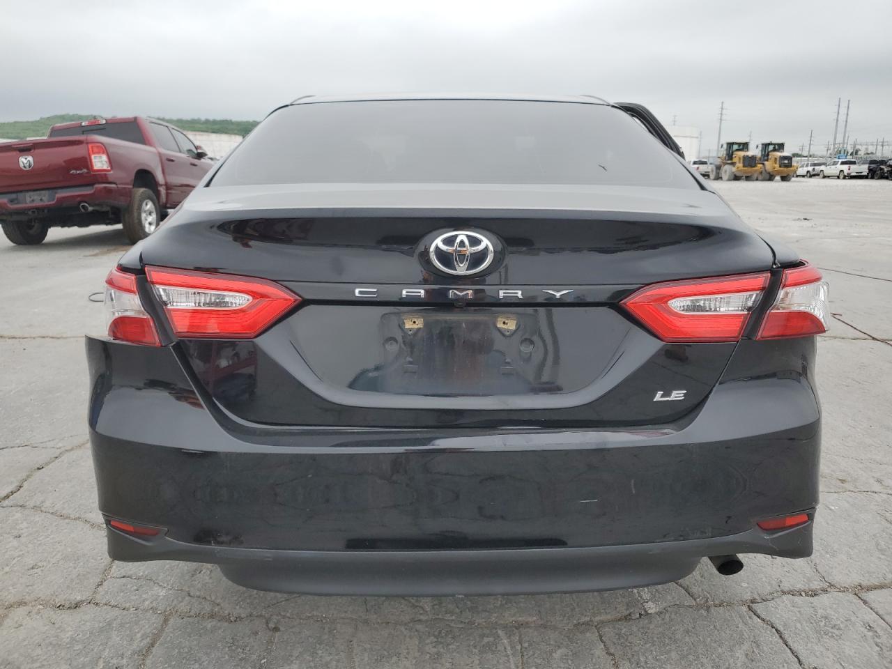 2018 Toyota Camry L - Фото 6