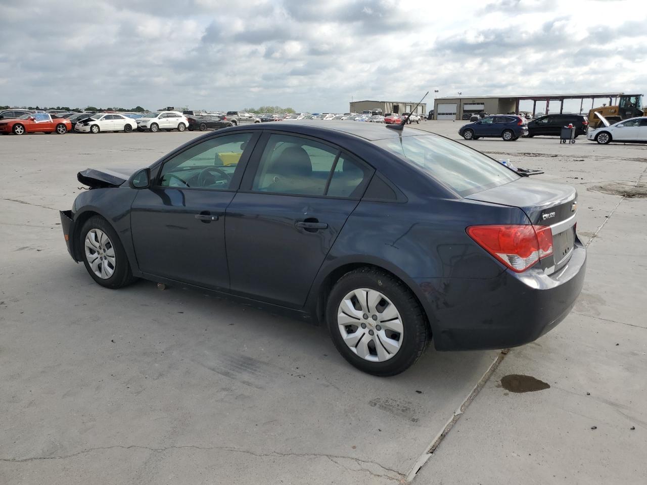 2014 Chevrolet Cruze Ls - Фото 2