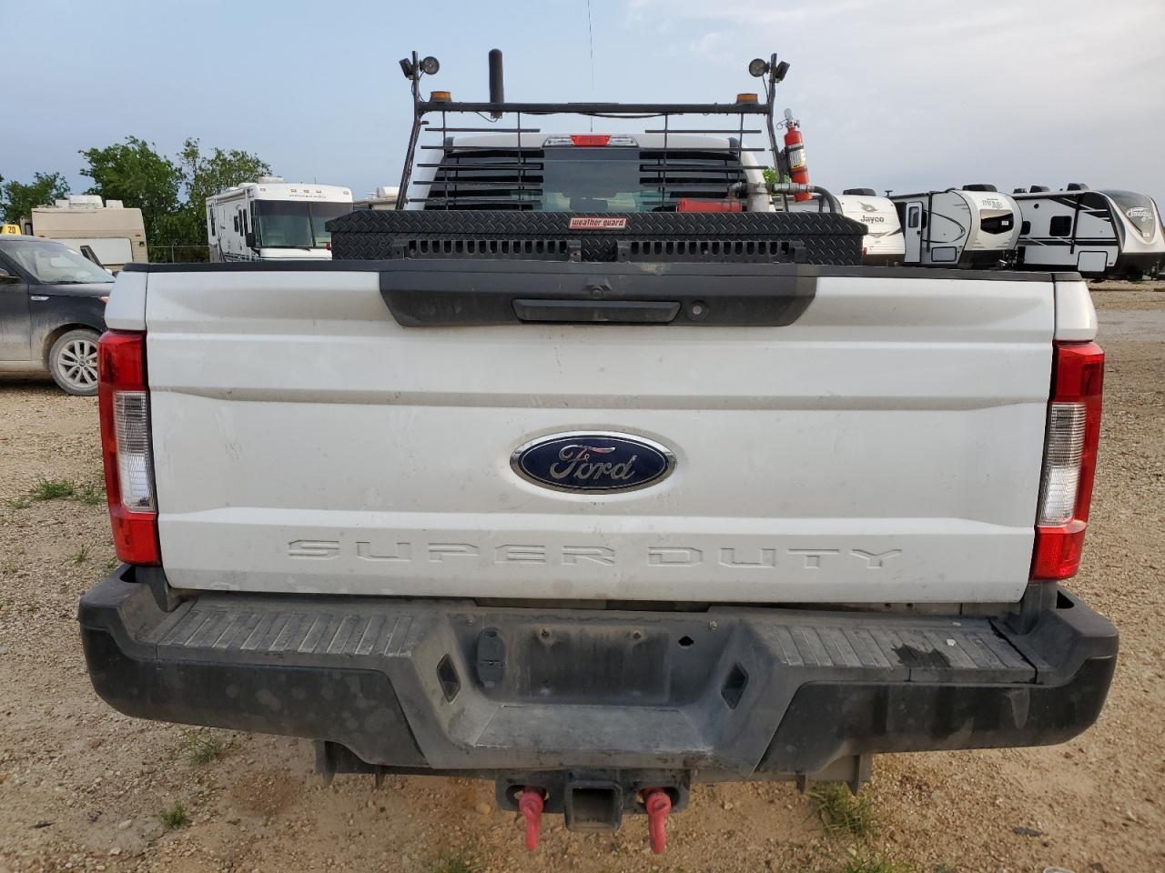2019 Ford F350 Super Duty - Фото 6