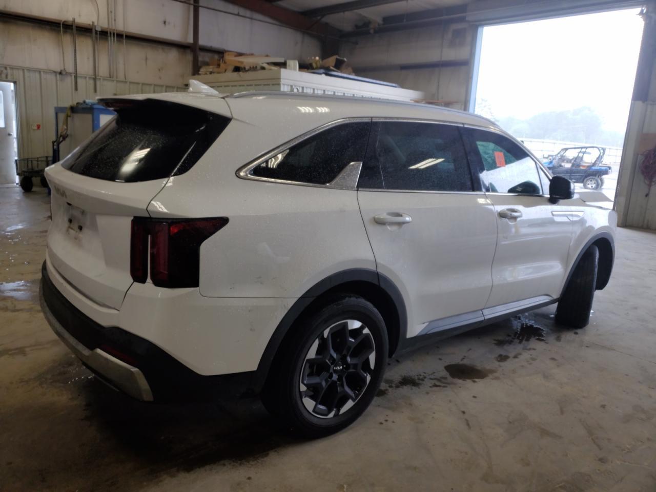 2024 Kia Sorento S - Фото 3