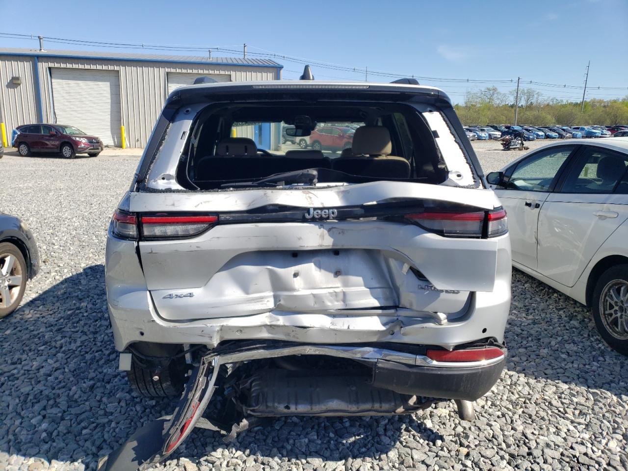 2023 Jeep Grand Cherokee Limited - Image 6