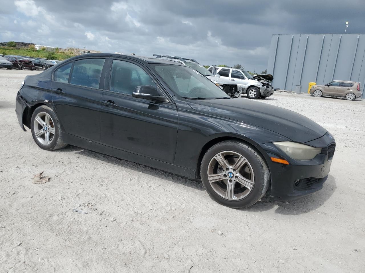 2015 BMW 328 I - Фото 4