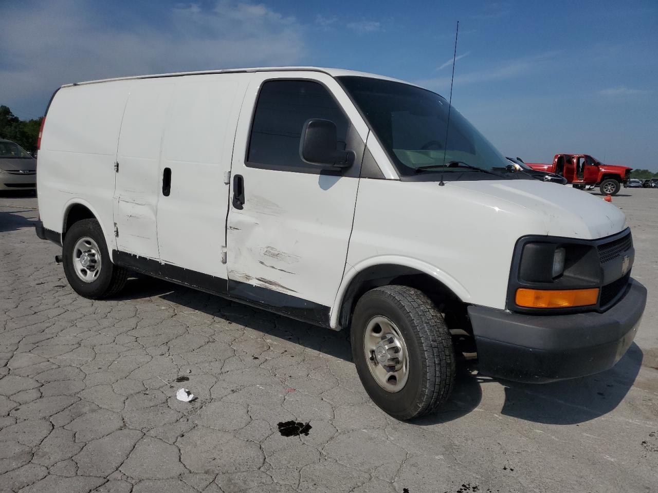 2015 Chev Express G2500 - Image 4