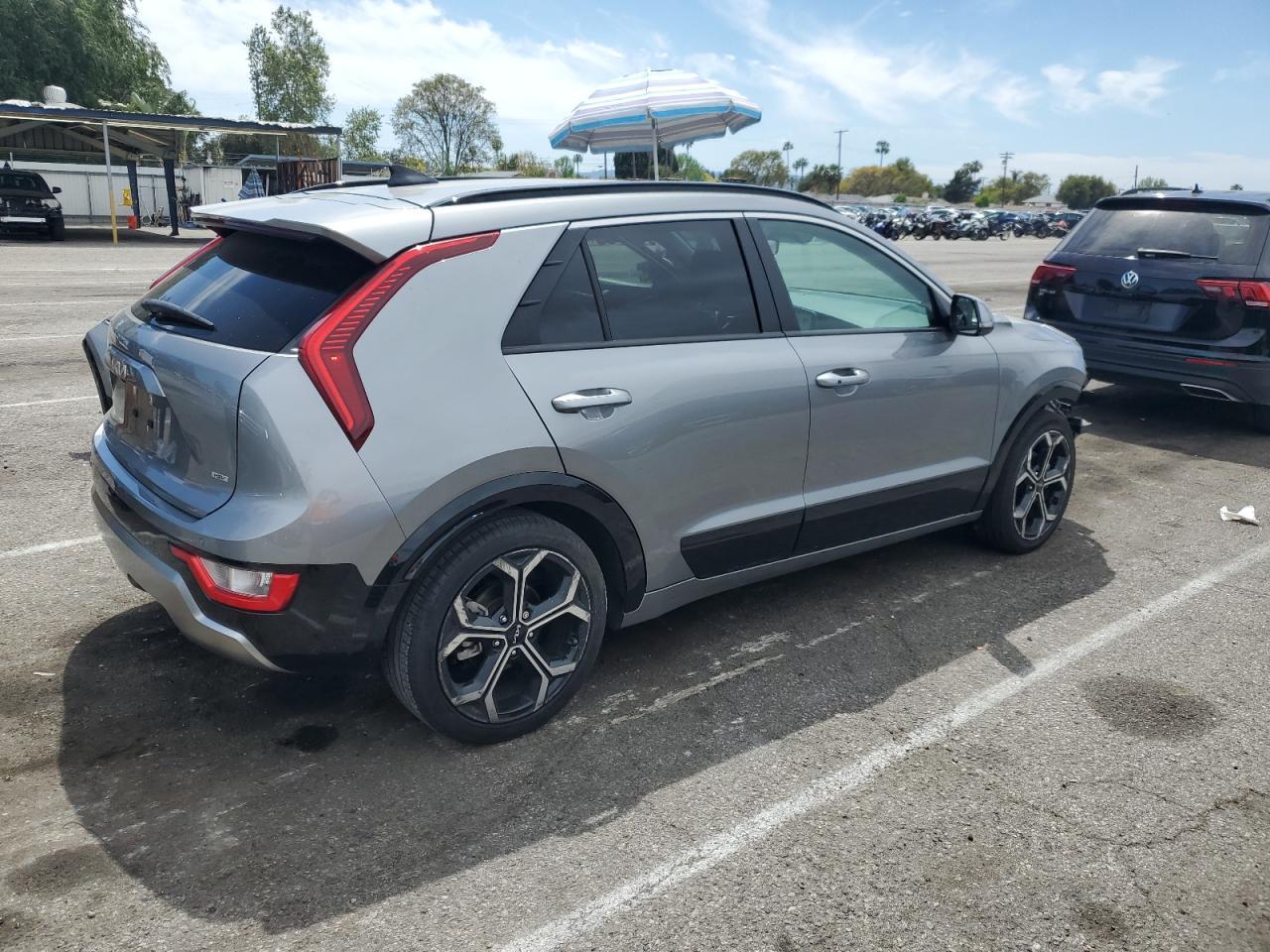 2023 Kia Niro Ex - Image 3