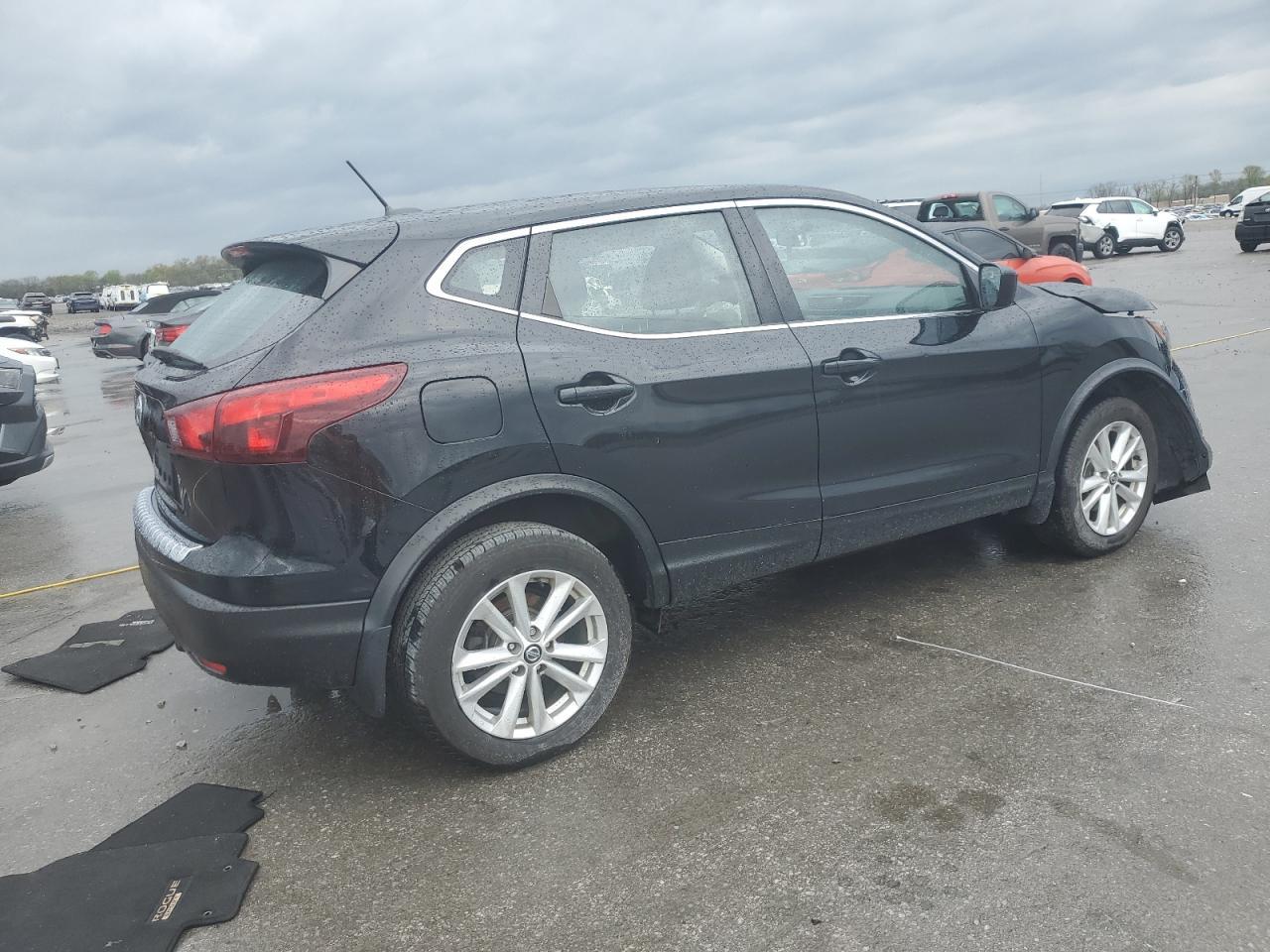 2019 Nissan Rogue Sport S - Фото 3