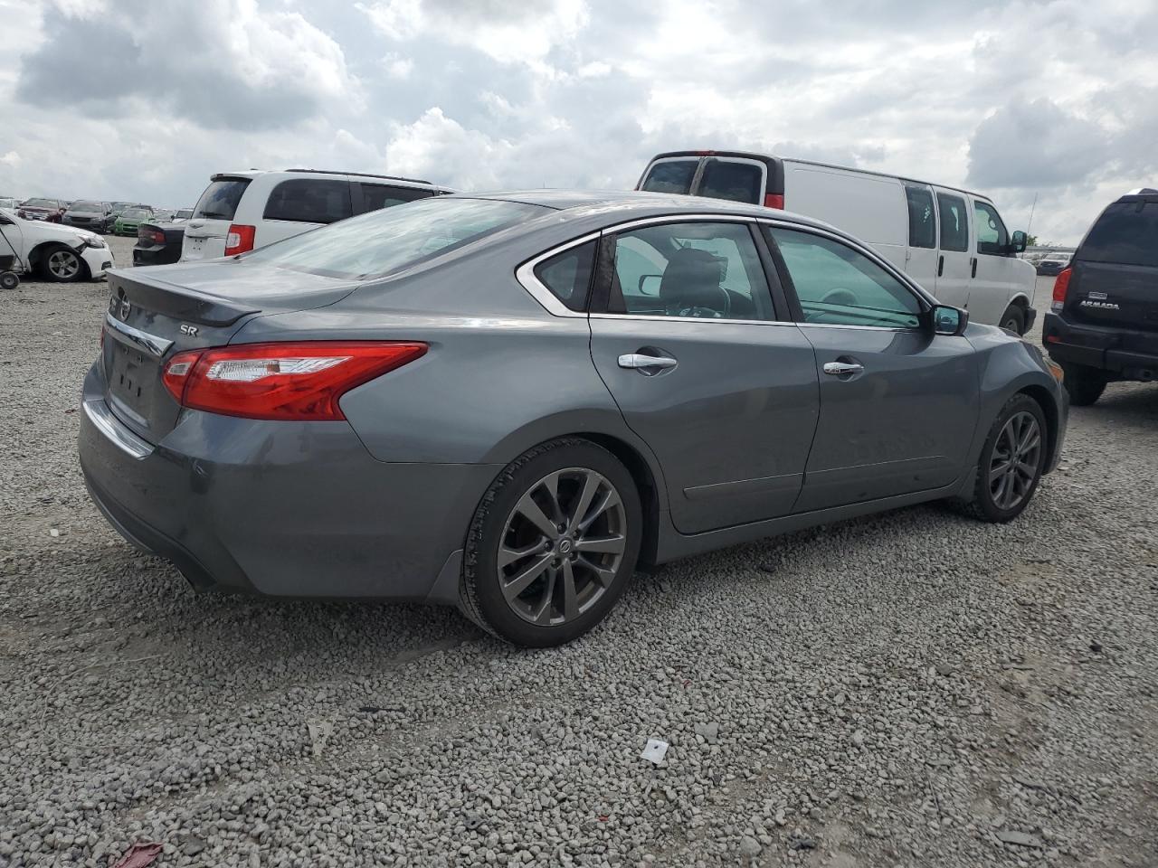 2016 Nissan Altima 2.5 - Image 3