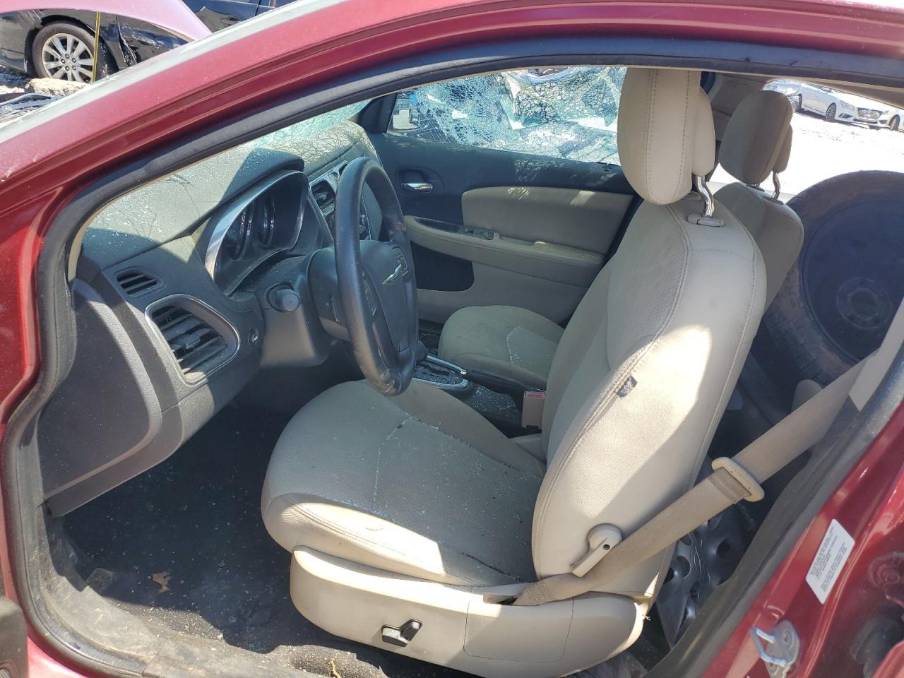 2014 Chrysler 200 Lx - Фото 7