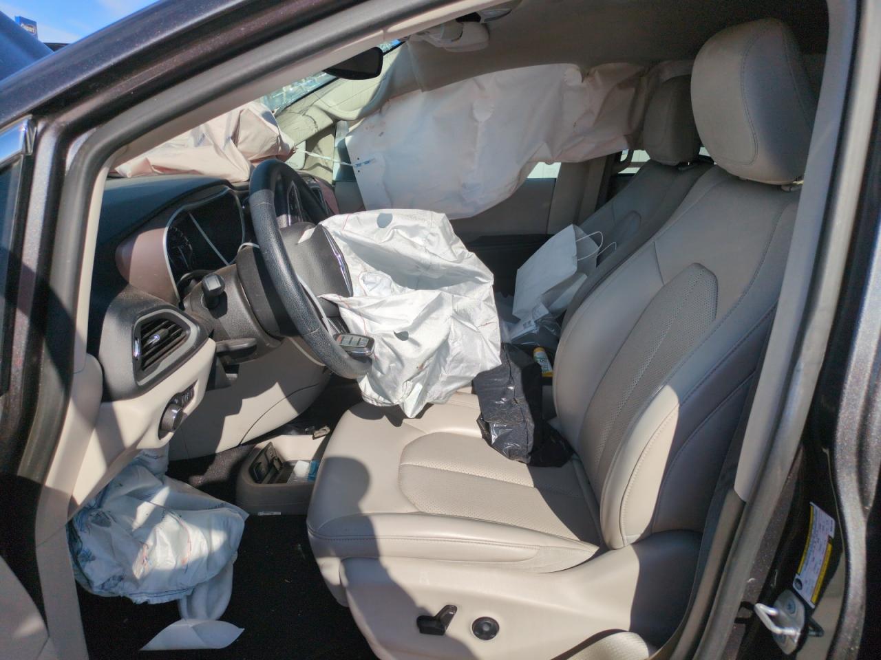 2021 Chrysler Voyager Lxi - Image 7