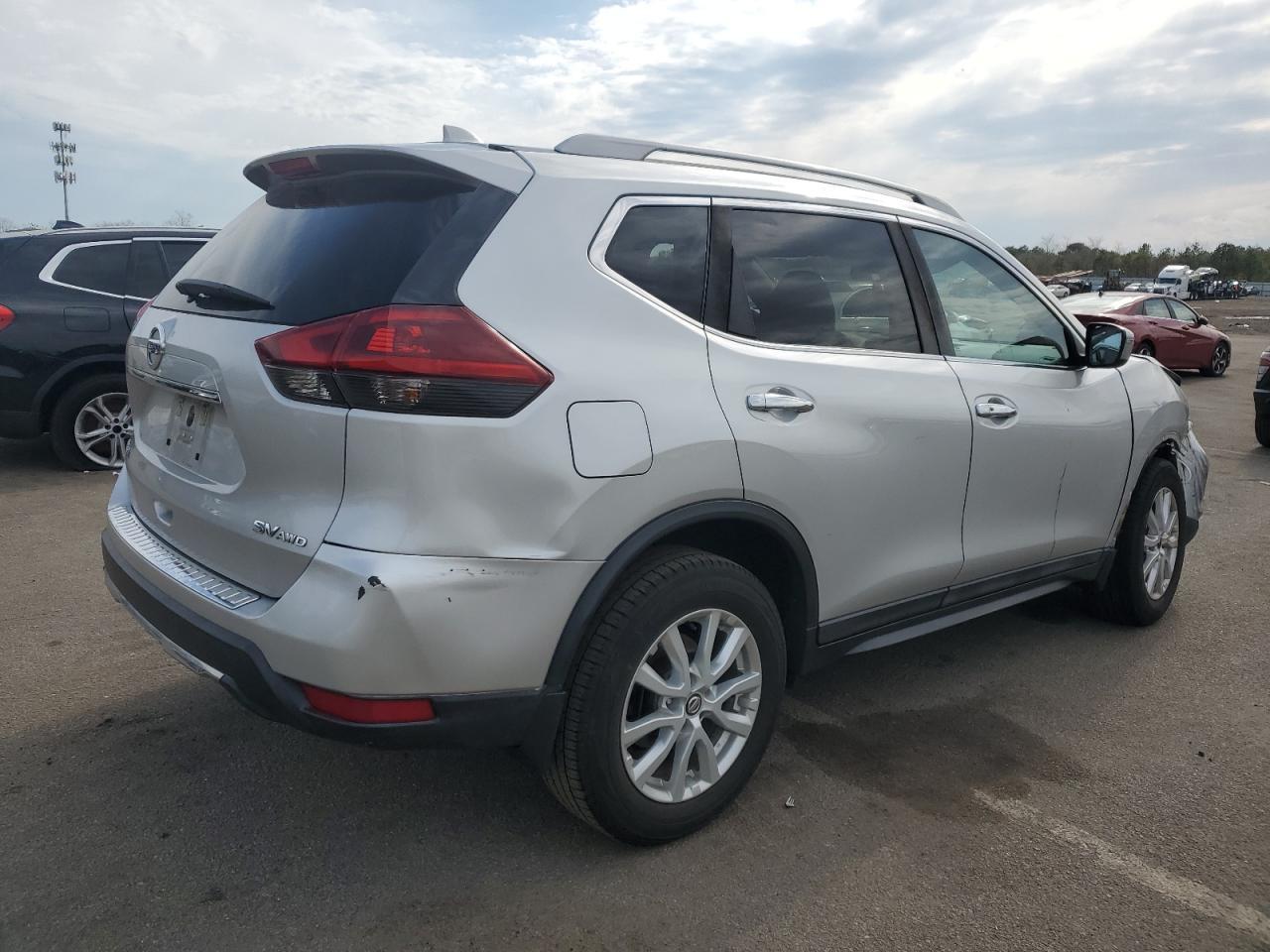 2018 Nissan Rogue S - Фото 3