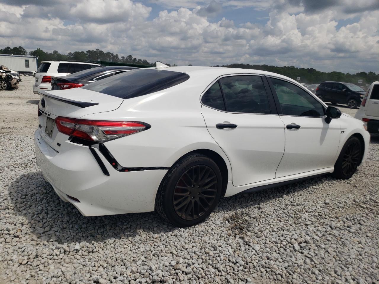 2019 Toyota Camry L - Фото 3